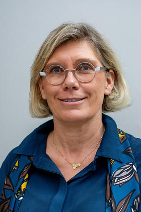 Dr. Annelies Maes
