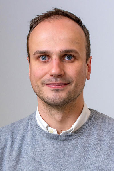 Dr. Christophe Oosterbos